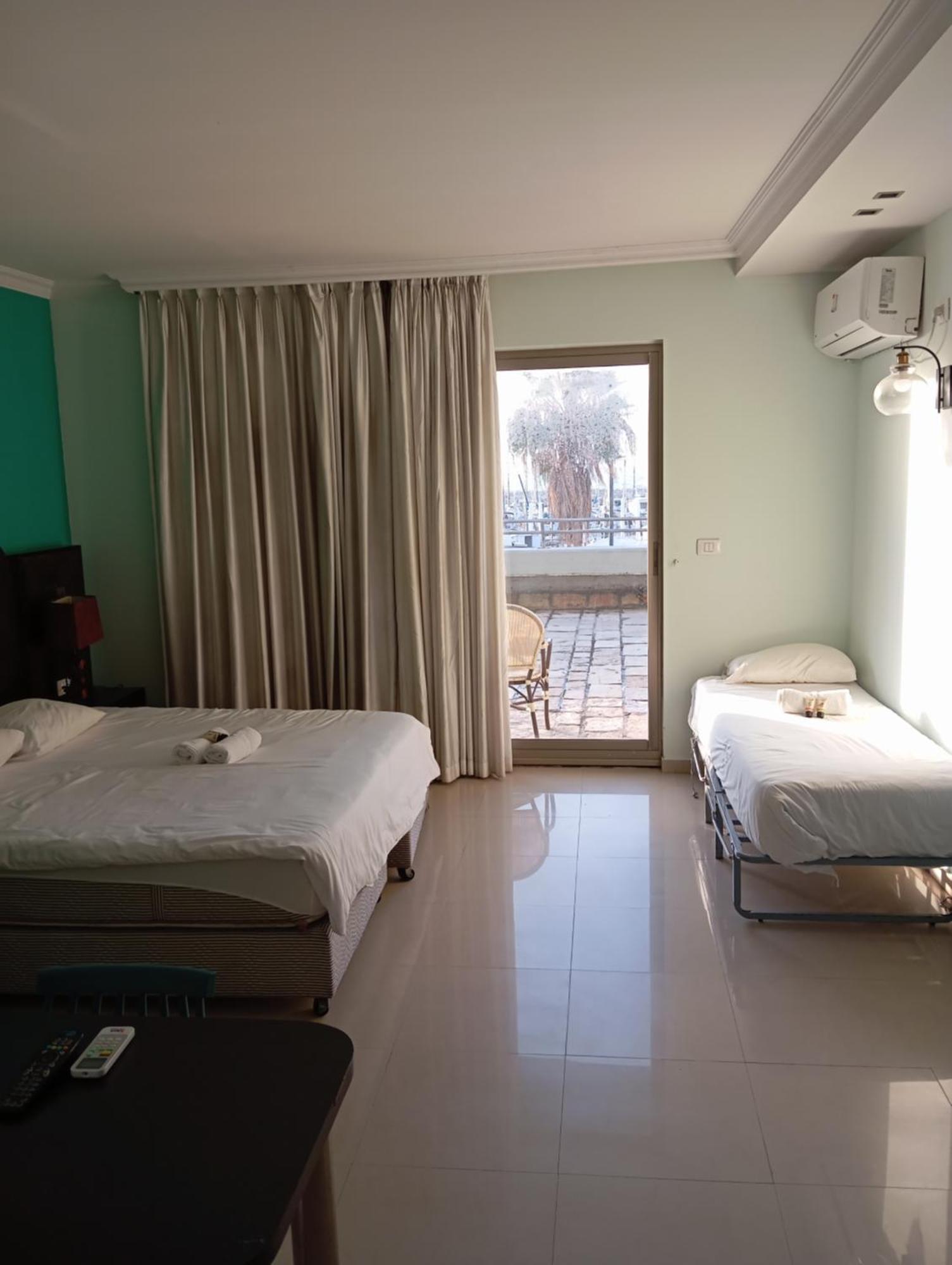 Marina Beach Hotel Tel Aviv Exterior photo