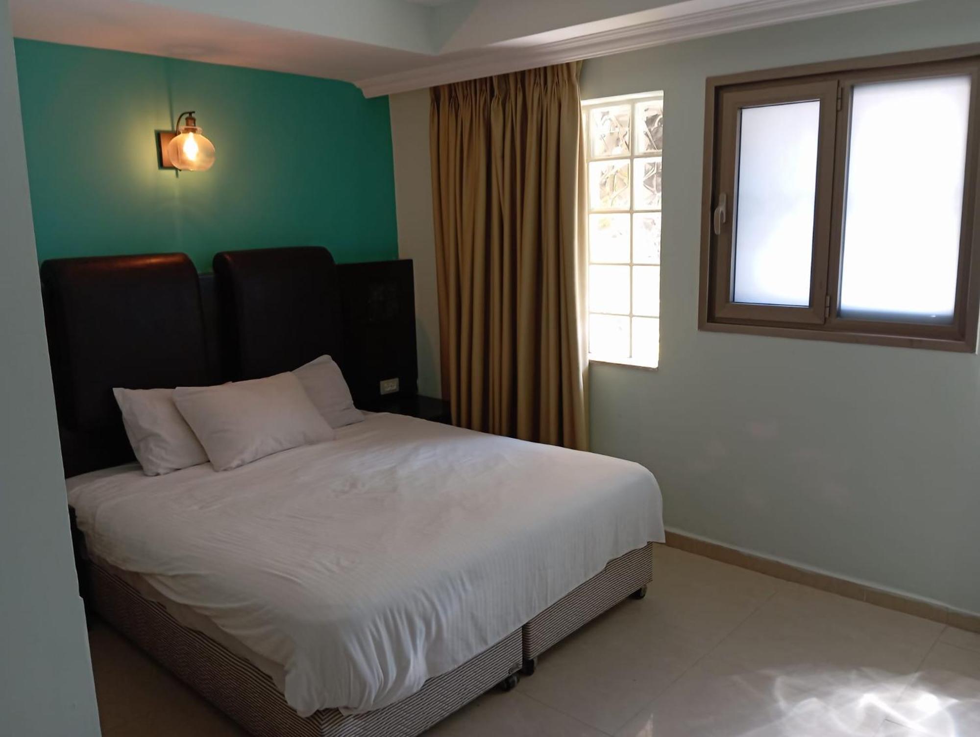 Marina Beach Hotel Tel Aviv Exterior photo